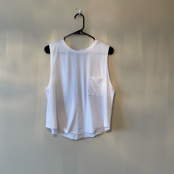 GapFit Muscle Tee - Size M - Picture 3 of 5